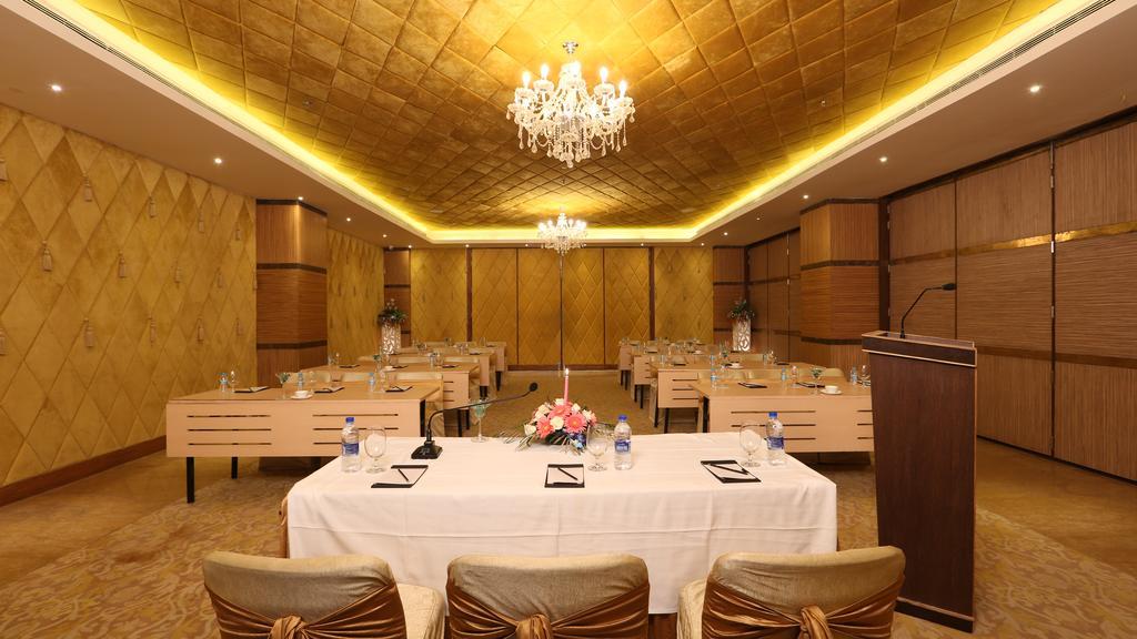 Country Inn & Suites By Radisson, Meerut Extérieur photo