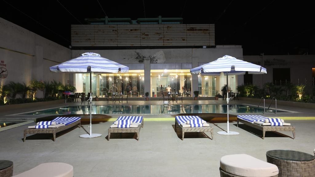 Country Inn & Suites By Radisson, Meerut Extérieur photo