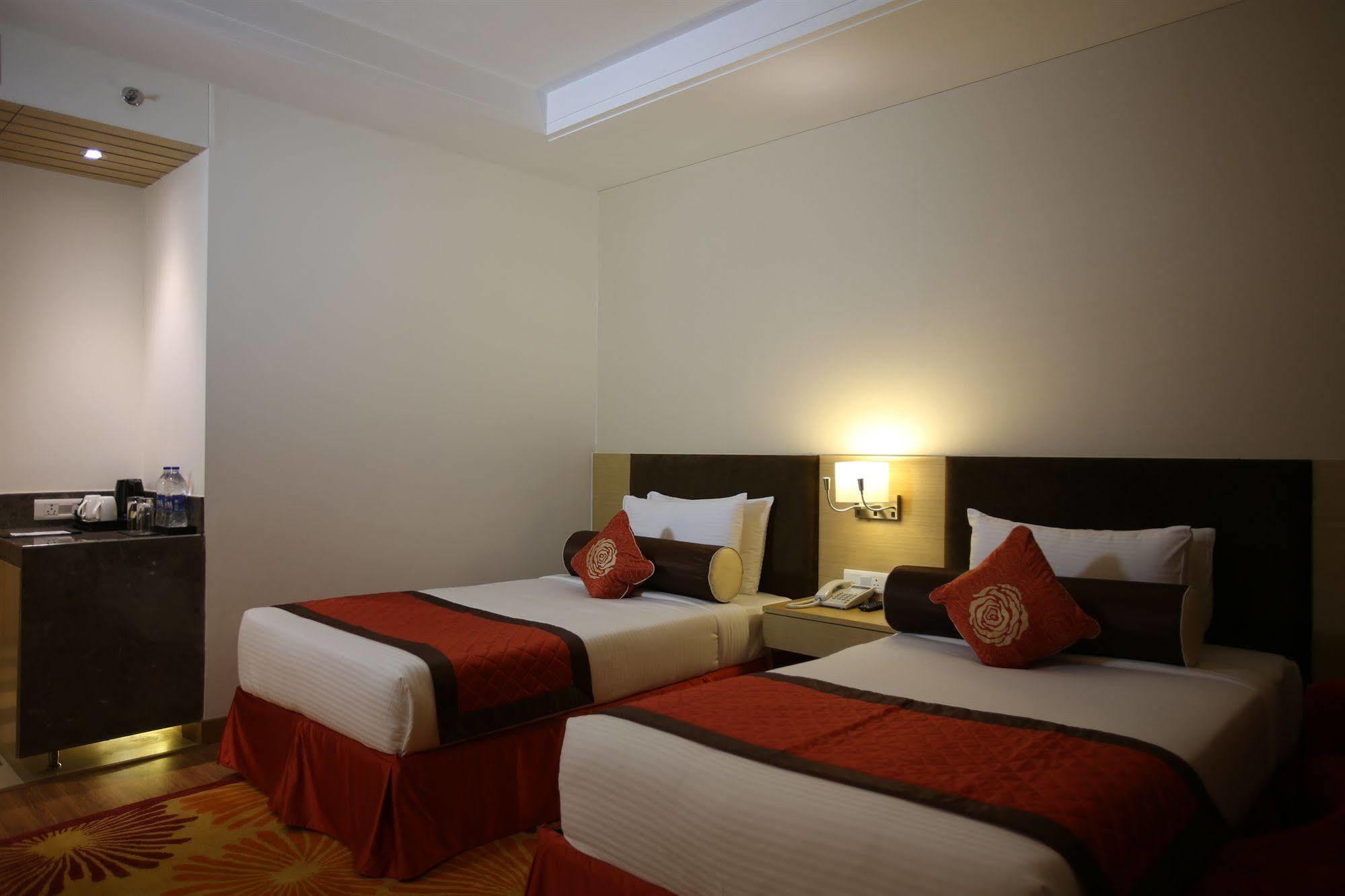 Country Inn & Suites By Radisson, Meerut Extérieur photo