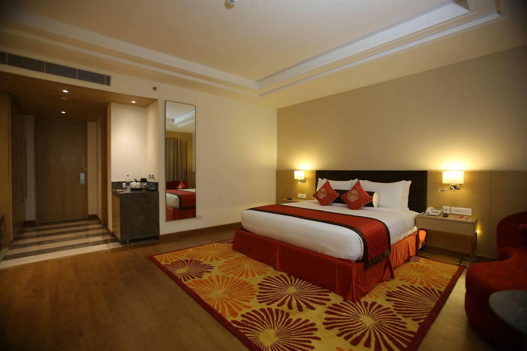 Country Inn & Suites By Radisson, Meerut Extérieur photo