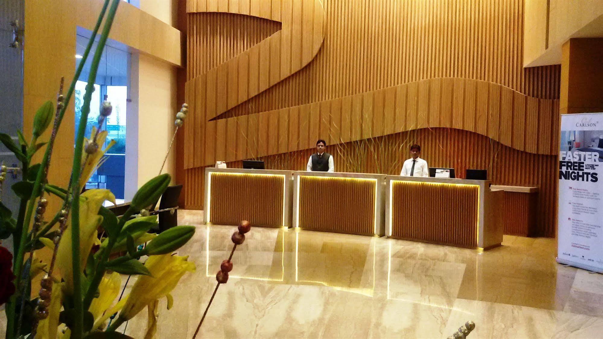 Country Inn & Suites By Radisson, Meerut Extérieur photo