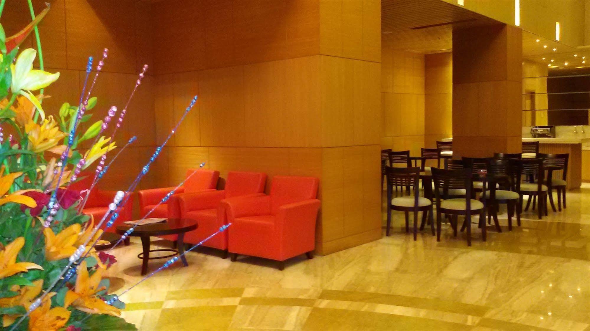 Country Inn & Suites By Radisson, Meerut Extérieur photo