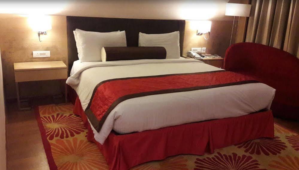 Country Inn & Suites By Radisson, Meerut Extérieur photo