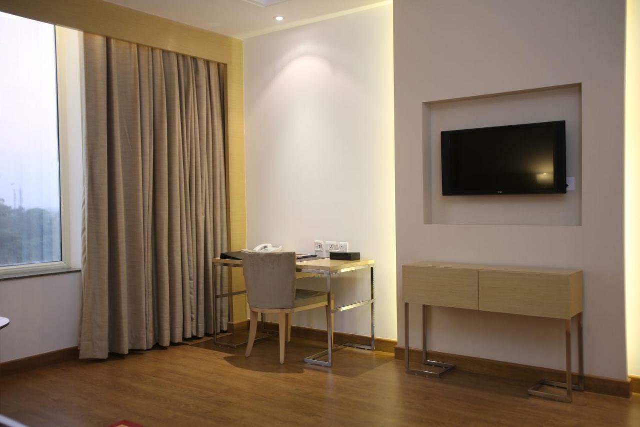 Country Inn & Suites By Radisson, Meerut Extérieur photo